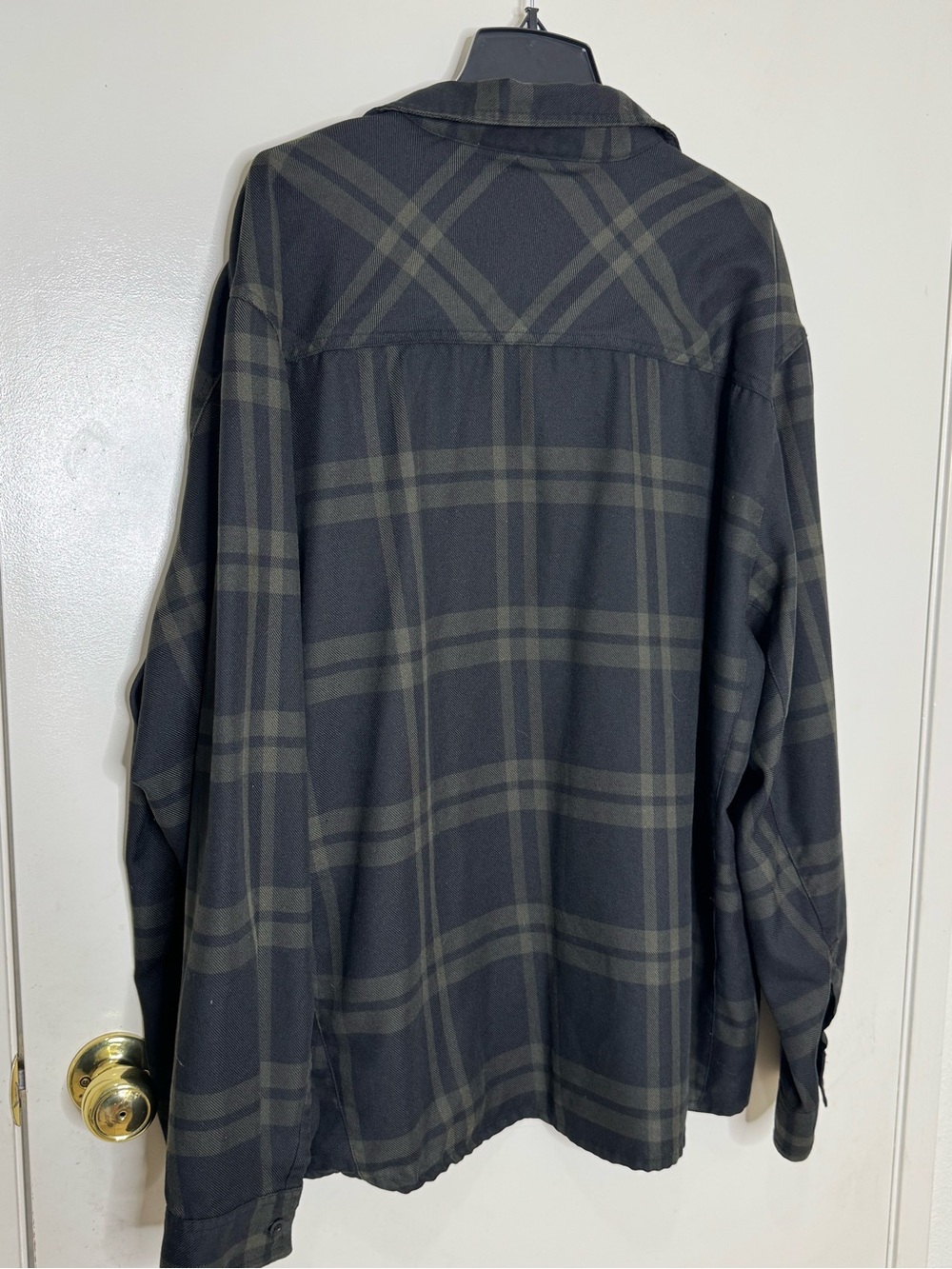 Mountain Hardwear Black/Olive Plaid Shirt Jacket - Picture 5 of 6